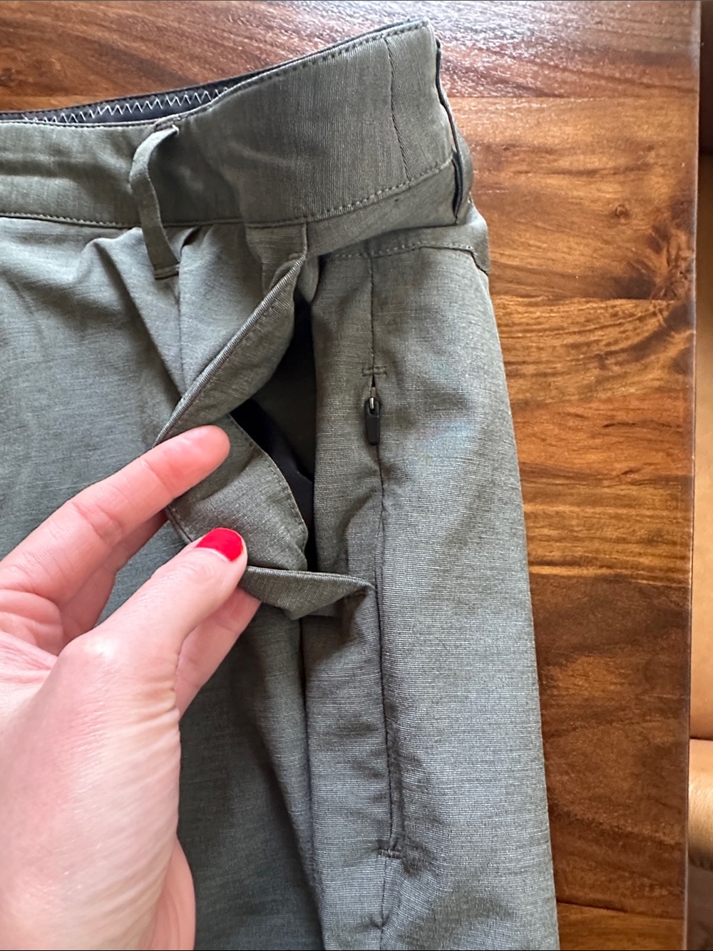 Vuori Aim Shorts Men’s in Gray Chino - Picture 7 of 10